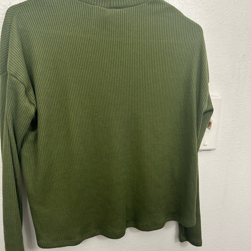 H&M Green Ribbed Knit Top - Picture 3 of 9